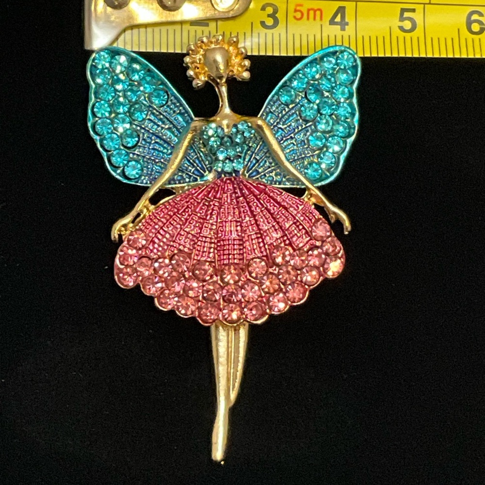 Retro Ballet Girl Brooch, Dancing Character Enamel Pin - Picture 5 of 5
